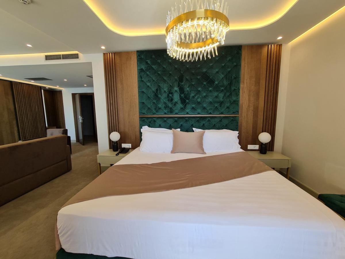 Hotel Aross Kanine Екстер'єр фото